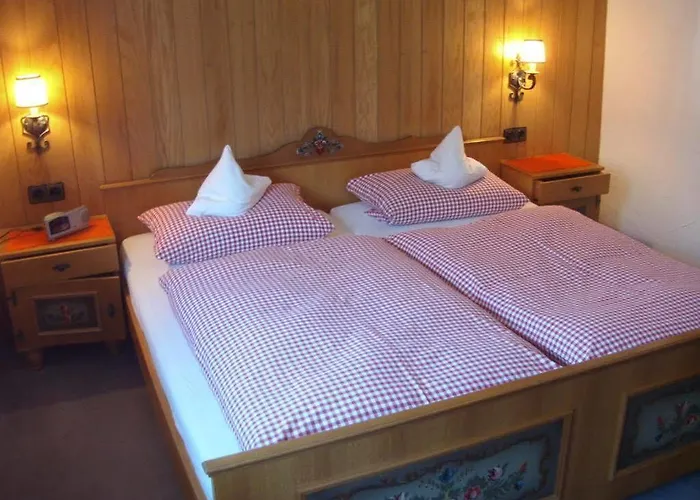 Haus Seidenweber 招待所 3*